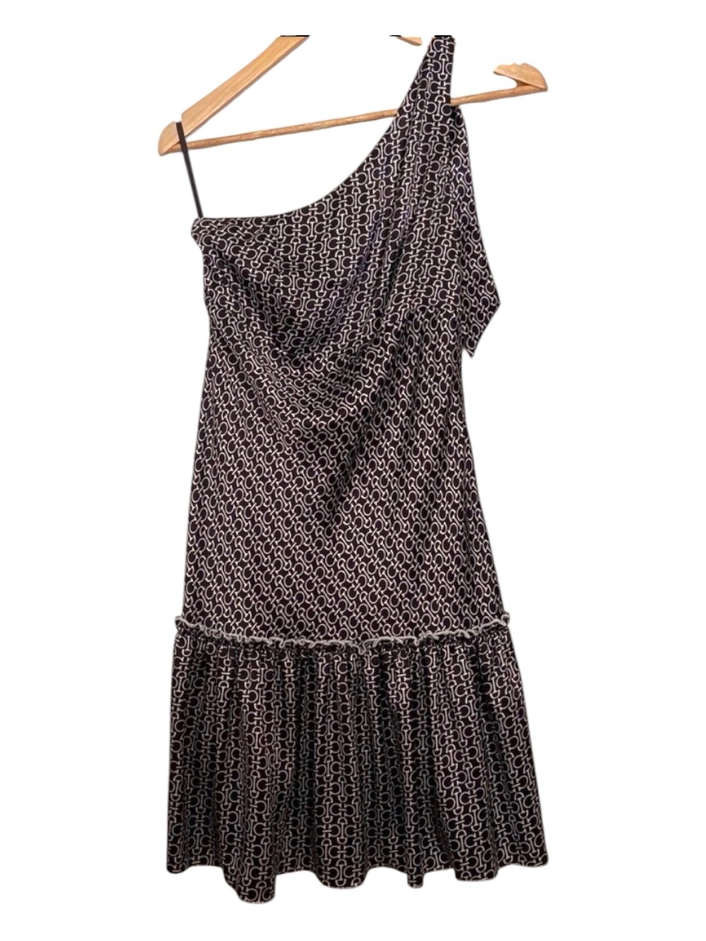 GORGEOUS Serena dress one shoulder silky dresses black cream white size 3 lightw